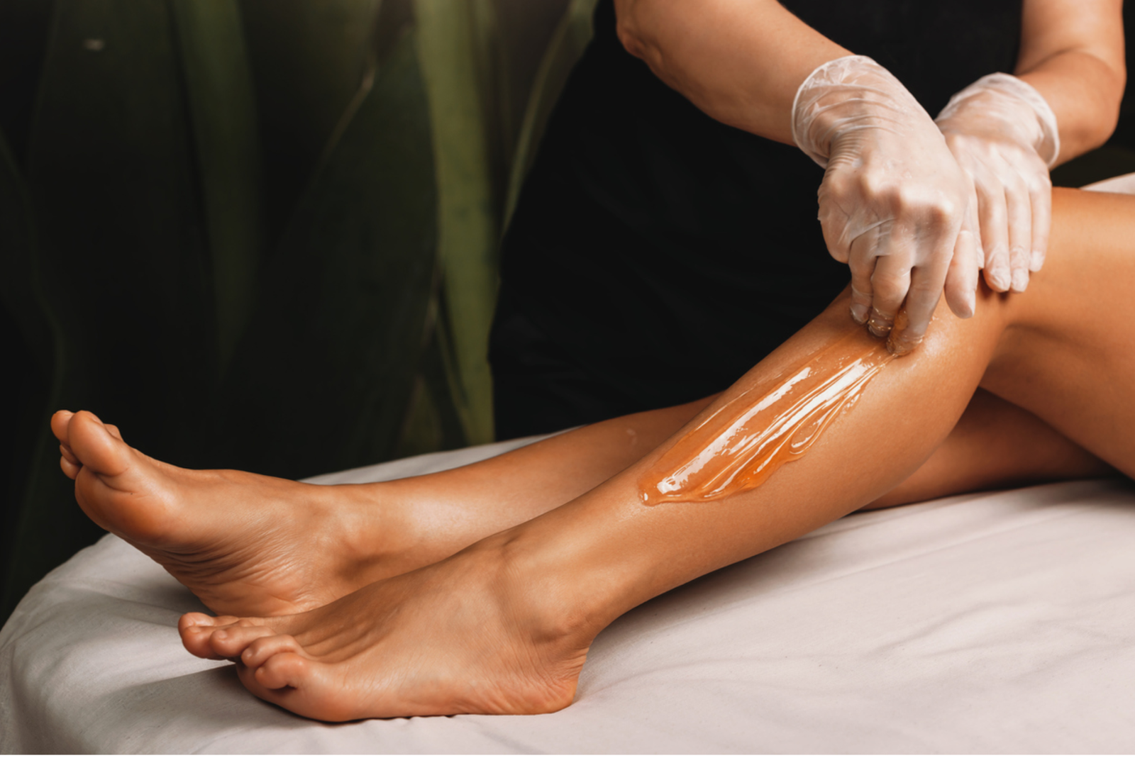 Depilação com cera quente e fria sinop, todo o cuidado e experiência para resultados duradouros e pele macia e sem irritações, Esse serviço profisisonal você só encontra na Belle - Cabelo e Estética em Sinop-MT, o melhor preço com uma qualidade excepcional, profissionais com mais de 10 anos de experiência.